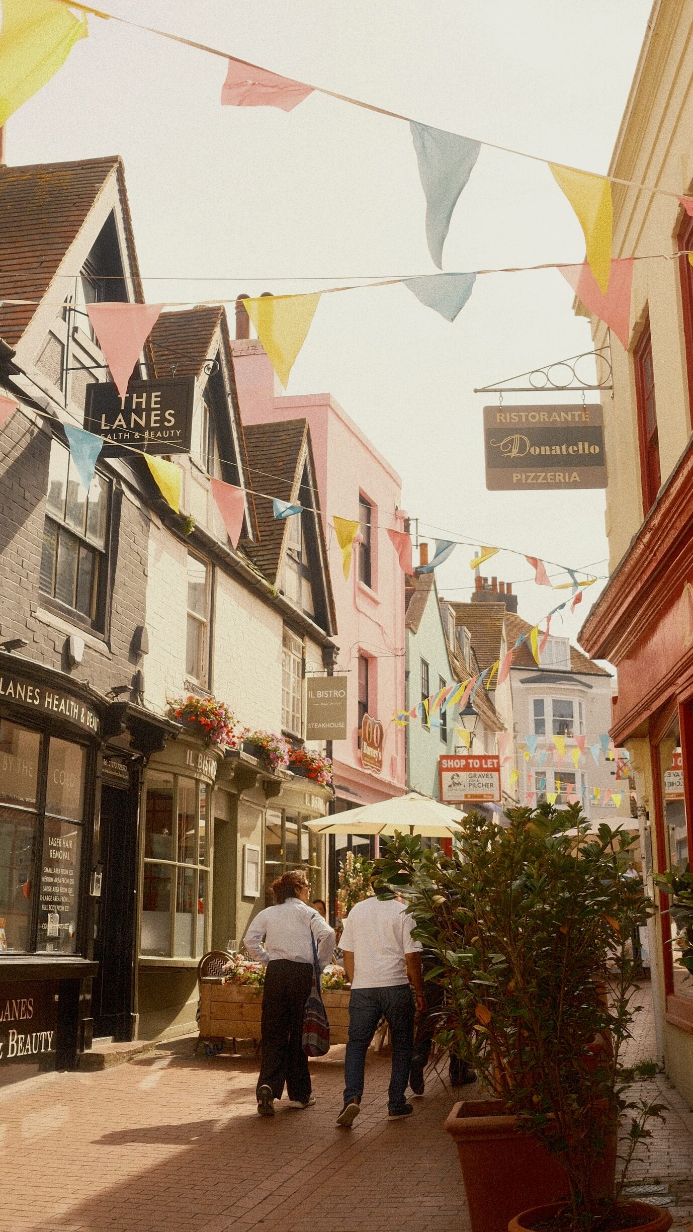The Lanes Brighton narrow streets